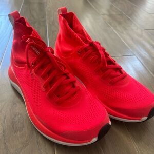 Lululemon Chargefeel Mid - women’s - size 8 - FLARE